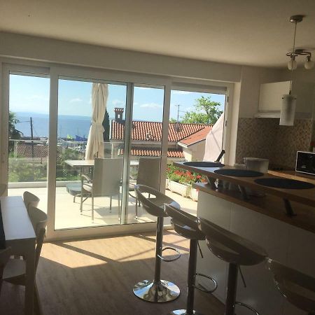 Apartments Irina Ičići Екстериор снимка