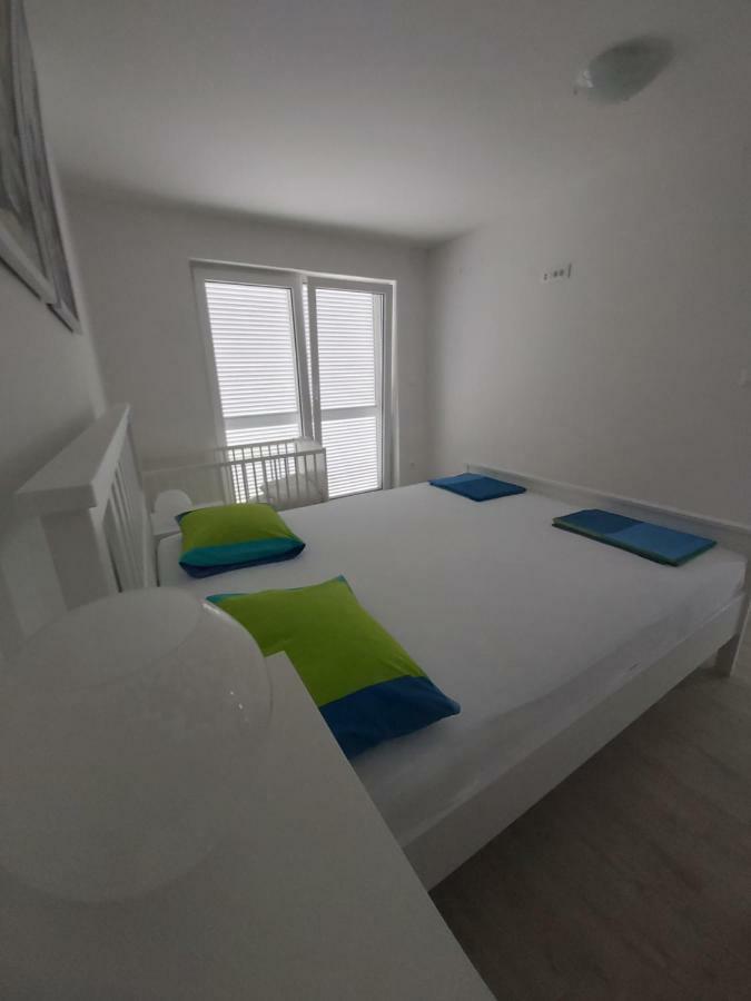Apartments Irina Ičići Екстериор снимка